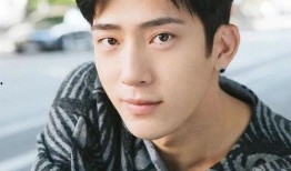 井柏然爆料父母追星视频,揭秘明星家庭追星日常